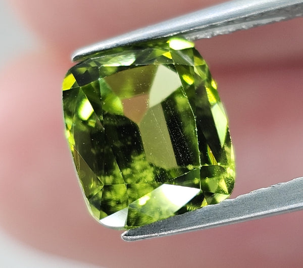 Natural Peridot, 3.07 carat