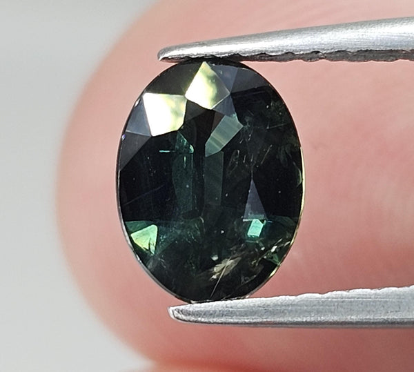 Natural Sapphire, 1.35 carat