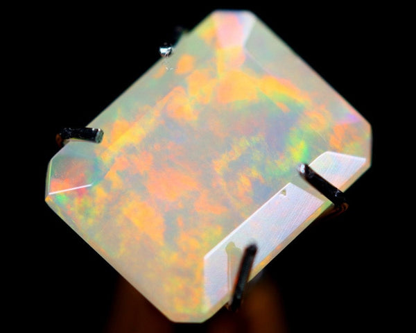 Natural Opal, 1.20 carat