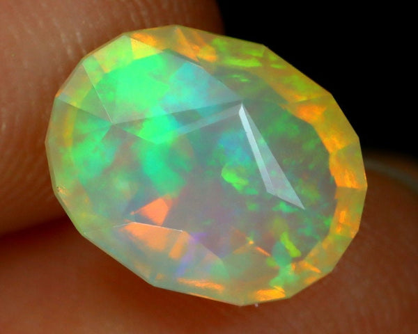 Natural Opal, 2.03 carat