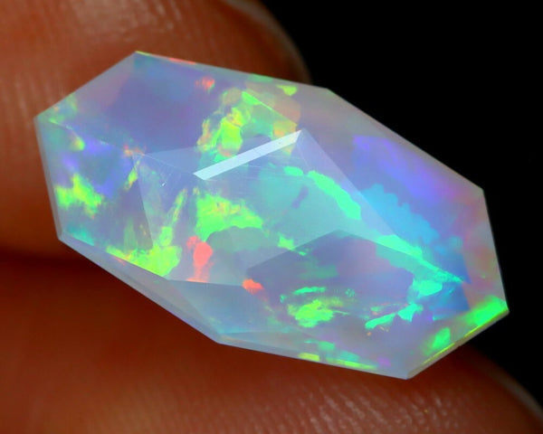 Natural Opal, 2.94 carat